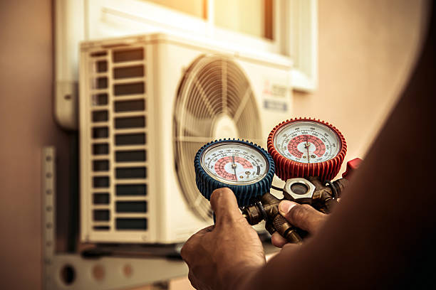 Professional Hvac technician working in Amity, OR